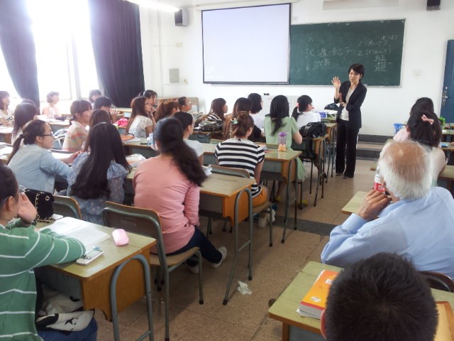 0526 中国の大学で磁石の授業